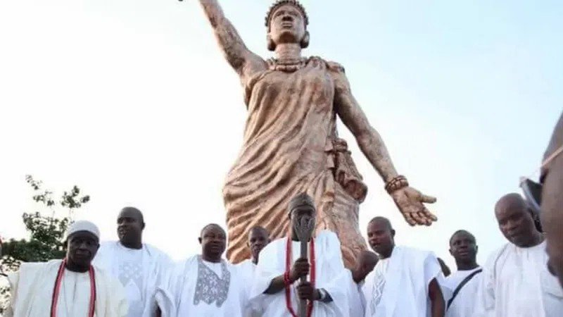 la reine Moremi AJASORO